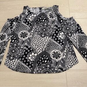 3/$10 Loft Black White Floral Cold Shoulder Long Sleeve Top